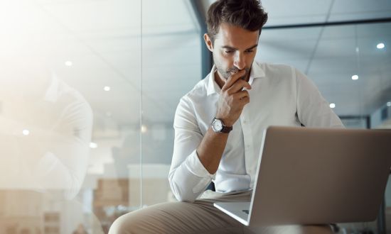 Stratégie de couverture des options : call couvert et put protecteur