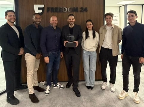 Gagnants Meilleur courtier pour acheter des actions : Freedom24 | Rankia France