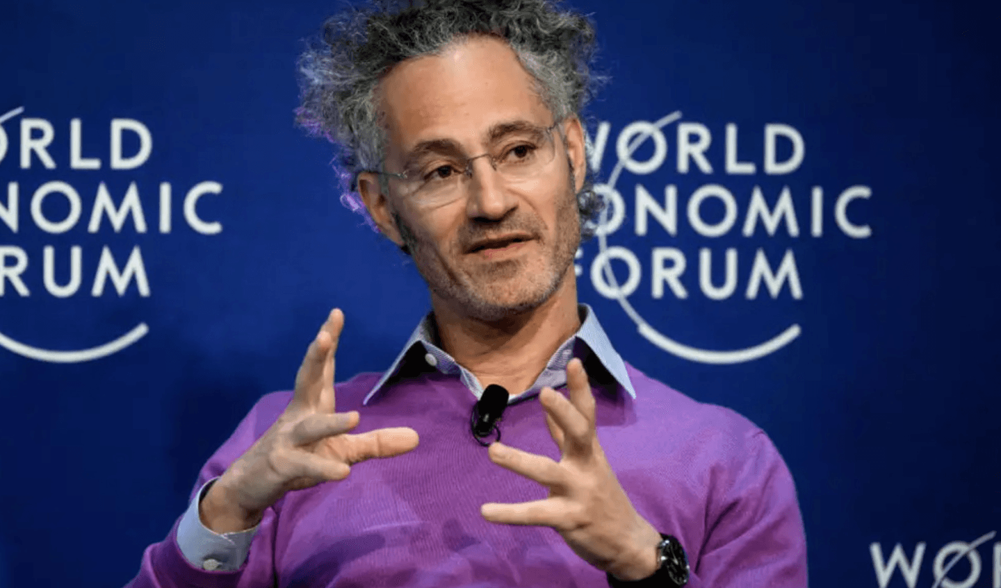 Alexander Karp, PDG de Palantir, lors du World Economic Forum – stratégie IA et vision de l’entreprise